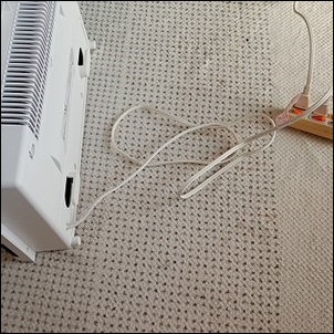 電源コードをコンセントに接続