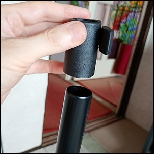 高さ調整パーツを上下縦パイプに装着する