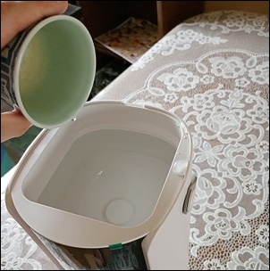 タンクに水を注入する