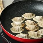 セラミックフライパンはくっつくのか?餃子を焼いてその疑問を解決