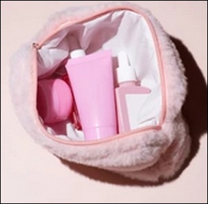 トラベル用パウチ容器