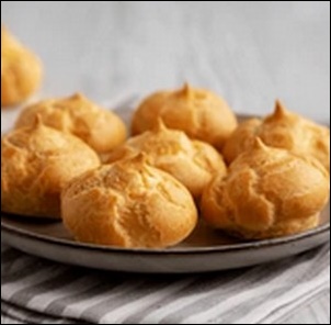 たっぷりホイップのダブルシュー