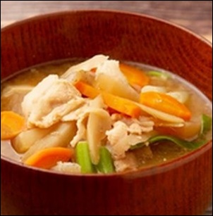 たっぷり7種の具材とん汁