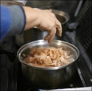 CGCの極みだし旨辛キムチ鍋つゆ