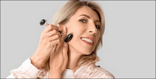 顔のもたつき改善美顔器！最新発想のマスク型LED搭載【TV紹介】