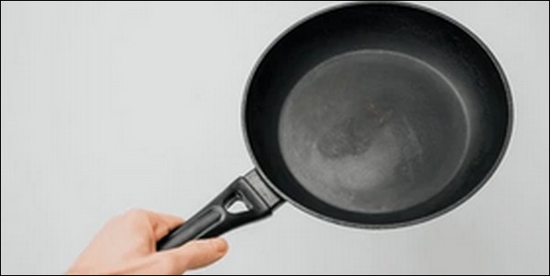 テフロンフライパン焦げた人必見！セラミック素材が推奨【TV紹介】