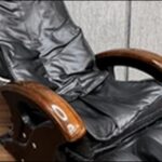 スマホで首や背中が痛い人必見！薄型背中マッサージャー【TV紹介】