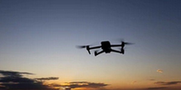 ドローン簡単おすすめ！スマホひとつで操作できるモデル【TV紹介】